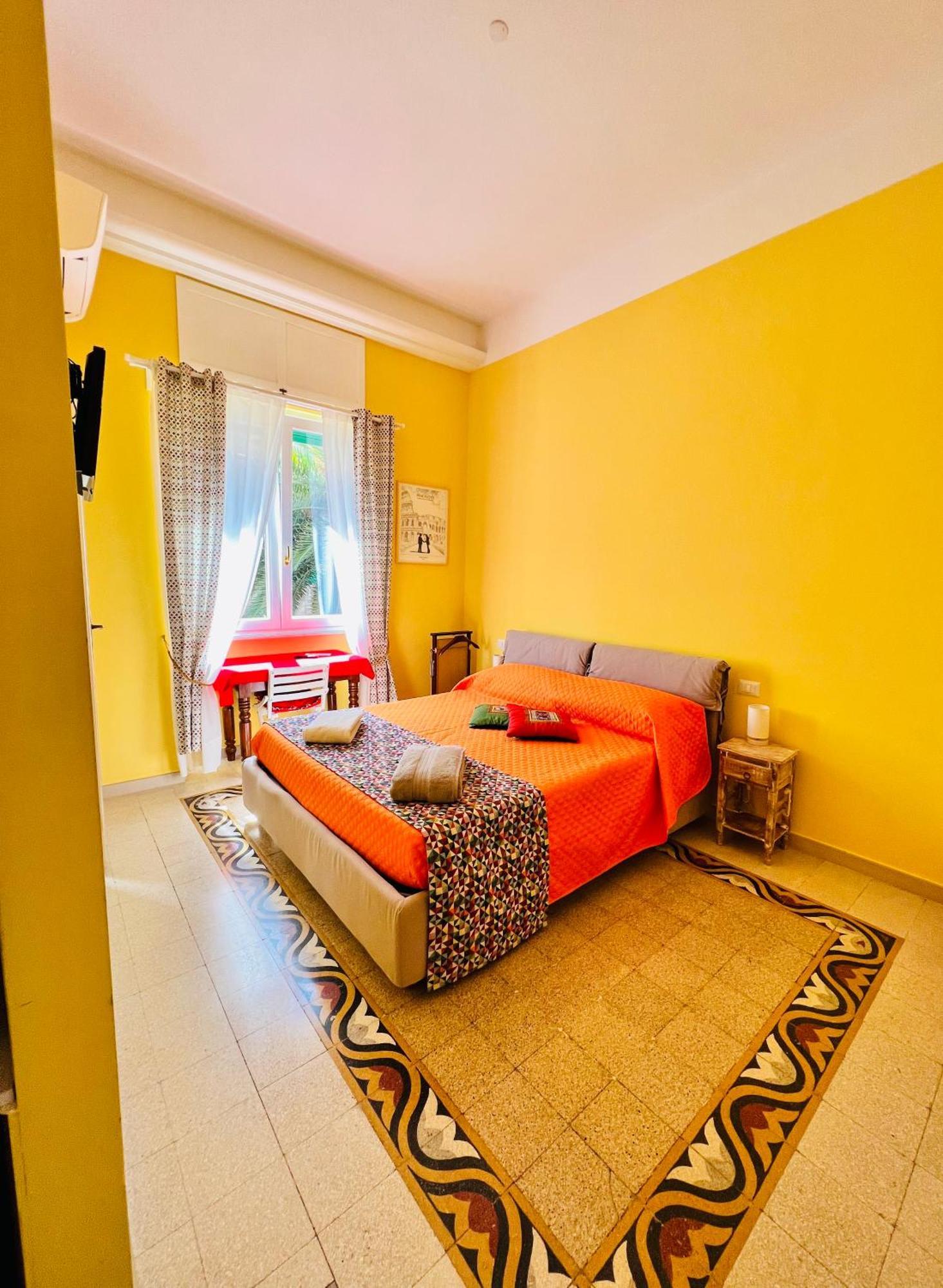 Antonioni'S Apartment Trastevere Rome Exterior photo